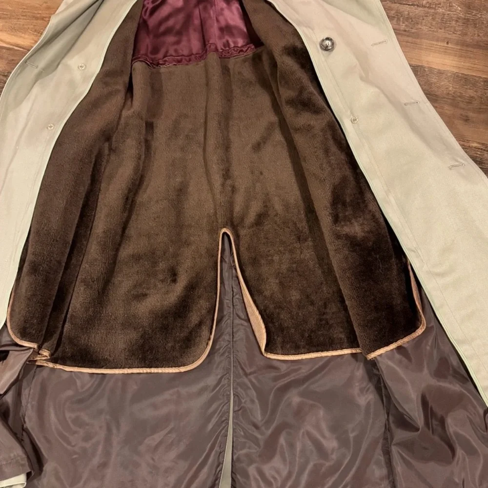 London Fog “Towne” Tan Double-Breasted Overcoat-Belted, Zip-Out Lining, 40R - Picture 6 of 7